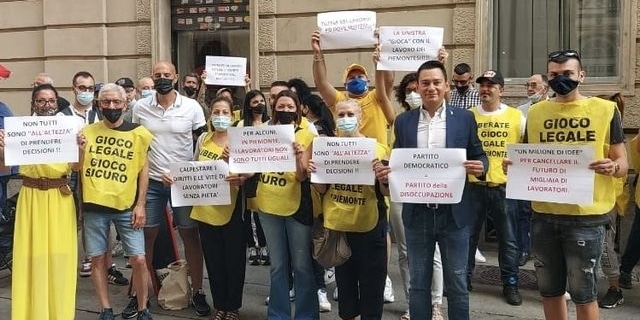 Piemonte, Cane (Lega): “Giochi, prosegue nostra battaglia”. Bordino (dipendente): “Vogliamo solo avere legittima aspettativa di un lavoro onesto” (video) Piemonte, Cane (Lega): “Giochi, prosegue nostra battaglia”. Bordino (dipendente): “Vogliamo solo avere legittima aspettativa di un lavoro onesto” (video)