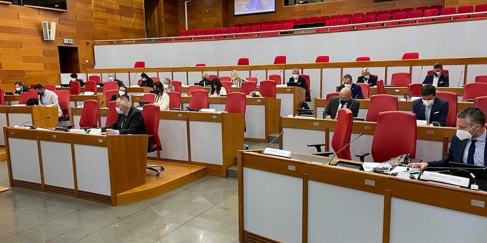 Emilia Romagna. Lisei (FdI): “La legge regionale sul gioco d’azzardo è sbagliata e va rivista, colpisce solo la rete fisica mentre il rischio è nell’online” Emilia Romagna. Lisei (FdI): “La legge regionale sul gioco d’azzardo è sbagliata e va rivista, colpisce solo la rete fisica mentre il rischio è nell’online”