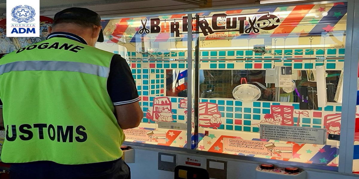 Ferrara, sequestrati due apparecchi in una sala giochi: proprietario rischia maxi multa e chiusura esercizio fino a due mesi Ferrara, sequestrati due apparecchi in una sala giochi: proprietario rischia maxi multa e chiusura esercizio fino a due mesi