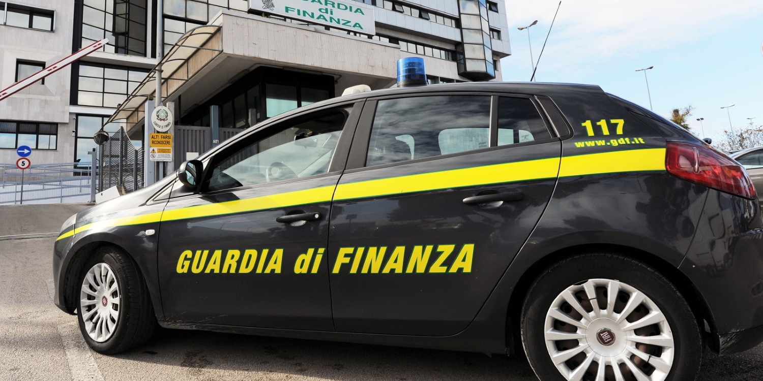 Scommesse online illegali e slot irregolari, nei guai tre esercenti nel Catanese Guardia di Finanza