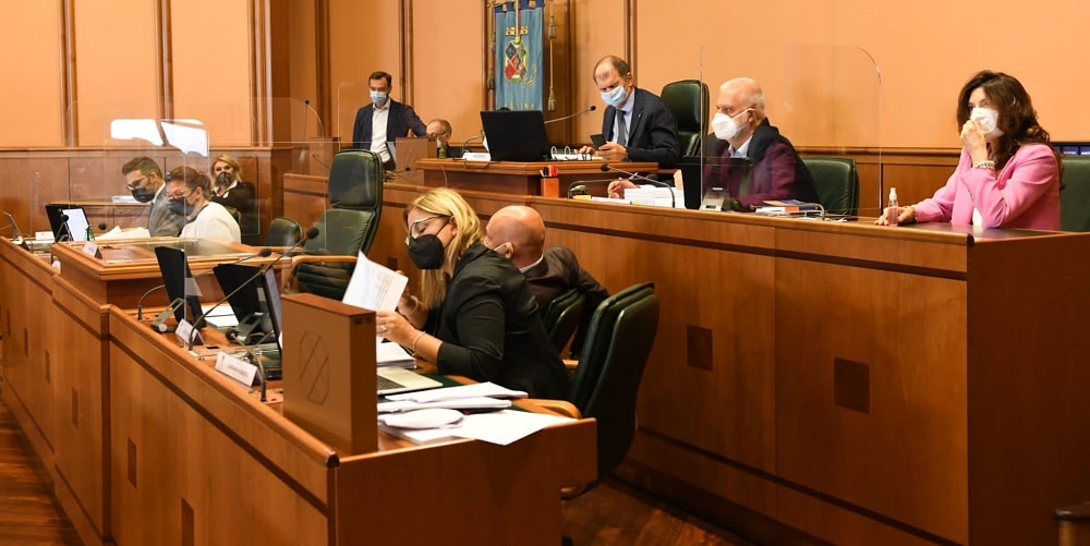 Lazio. Il Consiglio dei Ministri impugna legge regionale che proroga scadenza adeguamento slot a distanze minime Lazio. Il Consiglio dei Ministri impugna legge regionale che proroga scadenza adeguamento slot a distanze minime