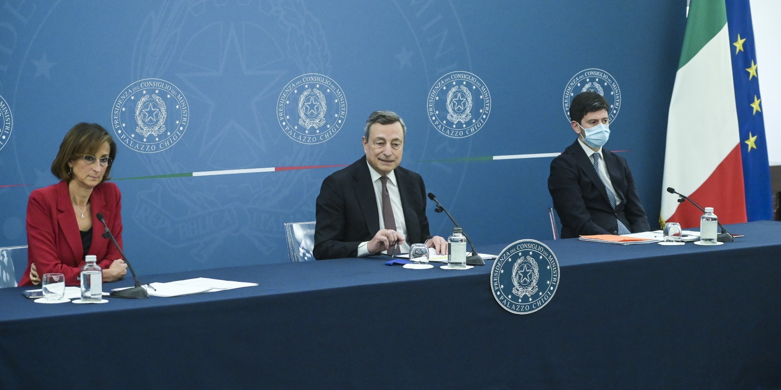 COVID, nuovo decreto: Green Pass rafforzato esteso a altre attività dal 10 gennaio Draghi Conferenza Stampa