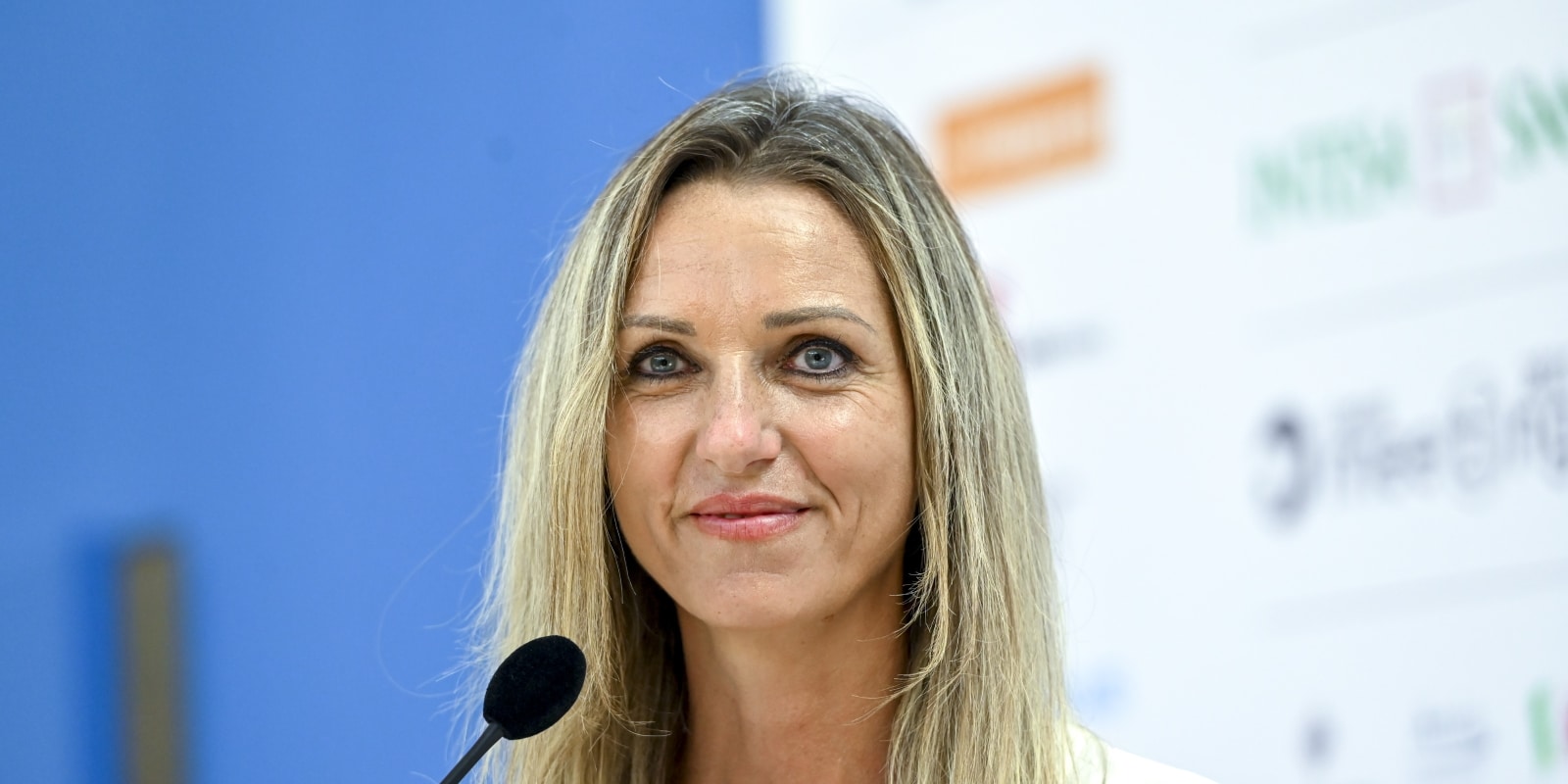 Decreto Dignità , riunito il tavolo tecnico promosso dalla sottosegretaria Vezzali (Sport): si lavora a sospensione temporanea divieto sponsor scommesse Valentina Vezzali
