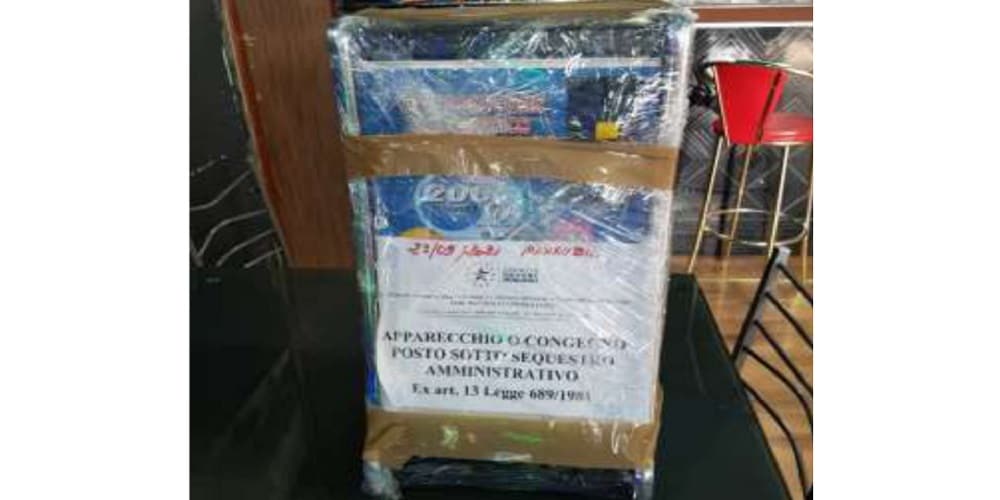 Sequestrato apparecchio da gioco irregolare in esercizio a Marrubiu (OR): titolare rischia fino a 50mila euro di multa e chiusura per 60 giorni Sequestrato apparecchio da gioco irregolare in esercizio a Marrubiu (OR): titolare rischia fino a 50mila euro di multa e chiusura per 60 giorni