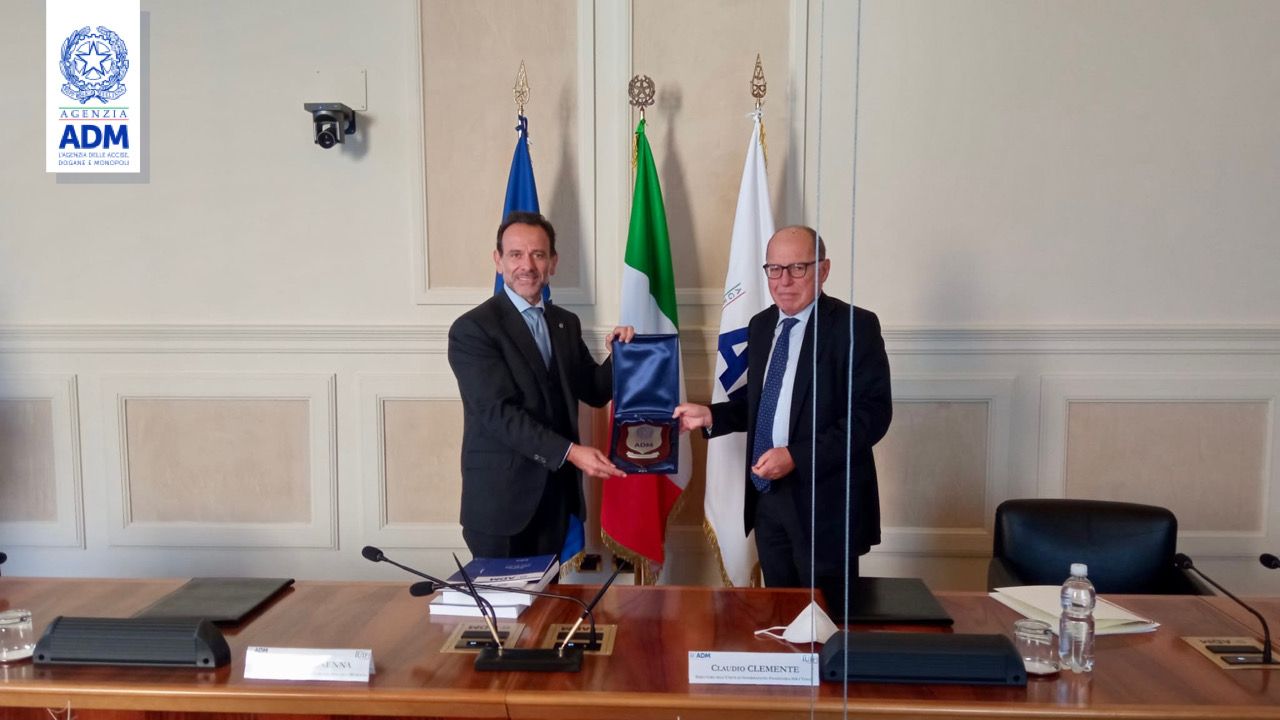 Giochi e movimenti transfrontalieri: protocollo d’intesa tra Adm e Uif per contrasto a riciclaggio e finanziamento del terrorismo Giochi e movimenti transfrontalieri: protocollo d’intesa tra Adm e Uif per contrasto a riciclaggio e finanziamento del terrorismo