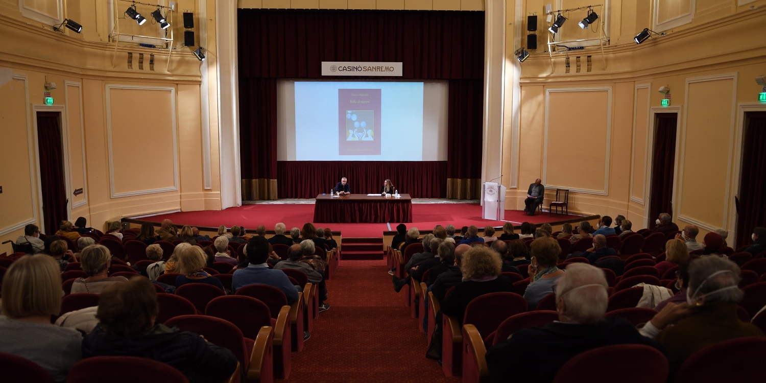Casinò di Sanremo, applausi scrosciati per Marco Malvaldi ai Martedì Letterari Casinò di Sanremo, applausi scrosciati per Marco Malvaldi ai Martedì Letterari