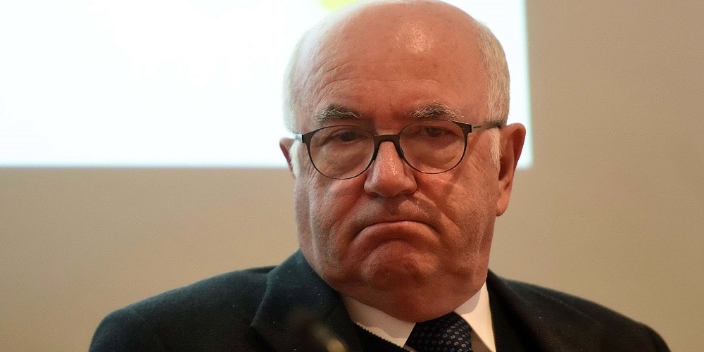 Tavecchio e il contratto con la società di scommesse. No a risarcimento danni per quella ‘retromarcia’ Tavecchio e il contratto con la società di scommesse. No a risarcimento danni per quella ‘retromarcia’