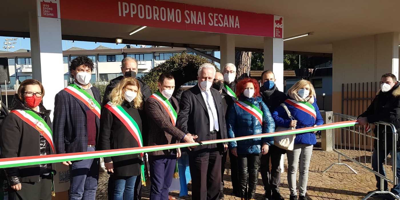 Montecatini Terme (PT): inaugurato il nuovo hub vaccinale all’Ippodromo Snai Sesana Montecatini Terme (PT): inaugurato il nuovo hub vaccinale all’Ippodromo Snai Sesana