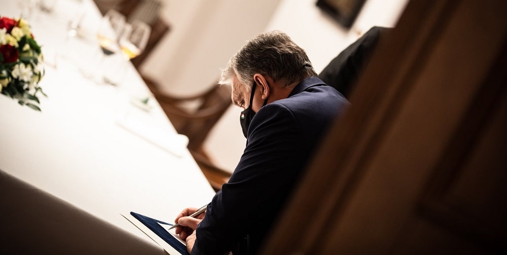 Nuova legge per il gioco online in Ungheria: regole per gratta e vinci e scommesse ungheria imago Orban