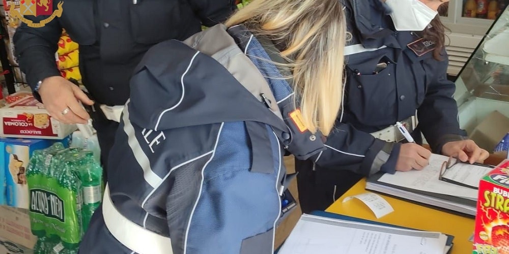 Roma. Piano straordinario di controlli a Castelverde: scoperta una attività fittizia di “ricarica conti gioco online” Roma. Piano straordinario di controlli a Castelverde: scoperta una attività fittizia di “ricarica conti gioco online”