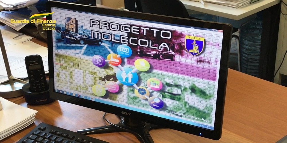 Scommesse clandestine, riciclaggio ed evasione fiscale. La GDF confisca beni per 160 milioni (video) Scommesse clandestine, riciclaggio ed evasione fiscale. La GDF confisca beni per 160 milioni (video)
