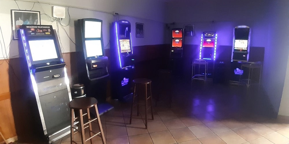 Isola di Capo Rizzuto (KR): sequestrati 6 totem in un circolo ricreativo sportivo, 60mila euro di multa al titolare Isola di Capo Rizzuto (KR): sequestrati 6 totem in un circolo ricreativo sportivo, 60mila euro di multa al titolare