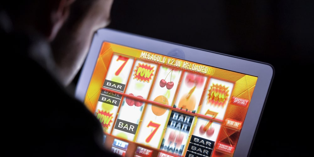Schema di decreto legislativo sul gioco online, AsTro convoca i propri iscritti alla riunione dell’11 gennaio a Bologna casino online