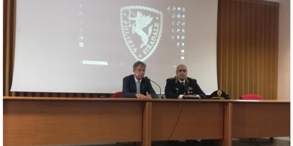 Padova: incontro formativo tra ADM e Polizia di Stato Padova: incontro formativo tra ADM e Polizia di Stato