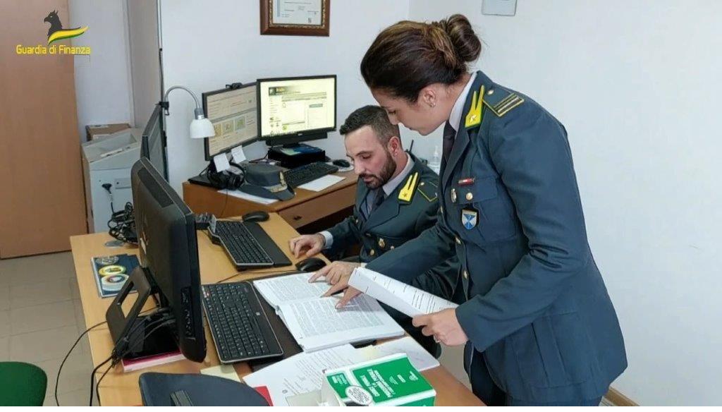 Taranto, controlli fiscali a contrasto del gioco illegale: scoperta evasione Preu per oltre 1 milione, sequestrate 18 slot Taranto, controlli fiscali a contrasto del gioco illegale: scoperta evasione Preu per oltre 1 milione, sequestrate 18 slot