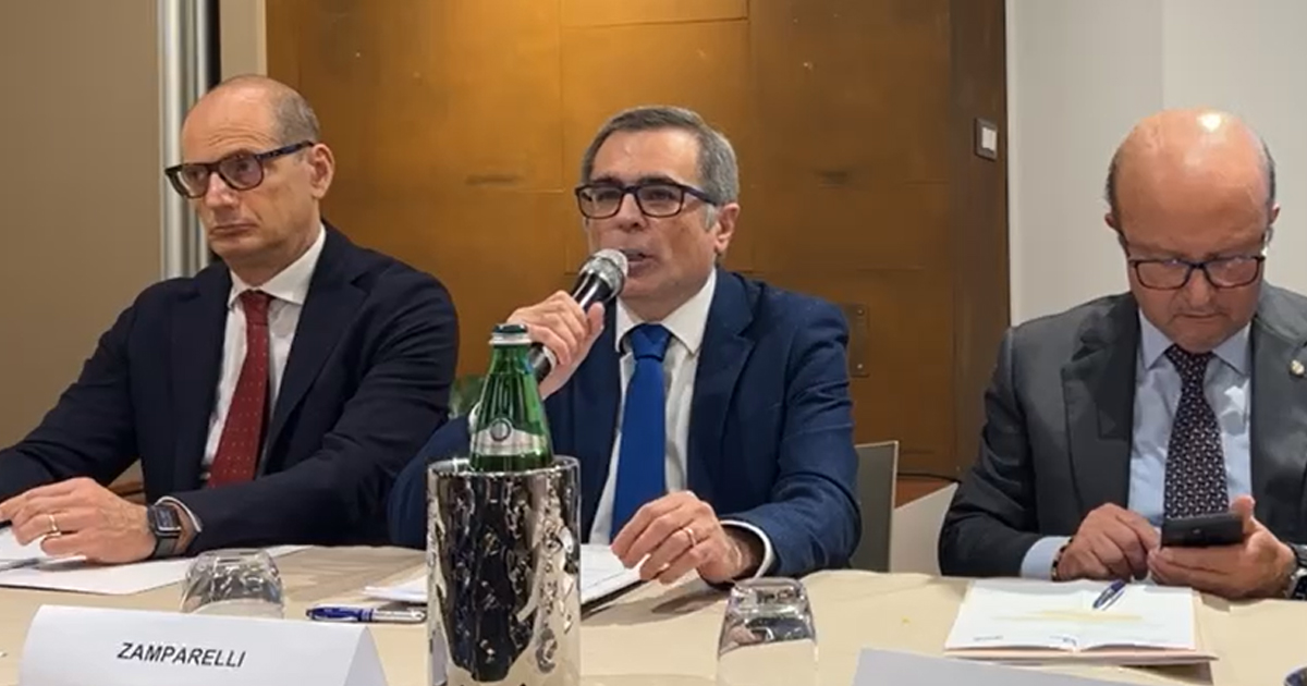 Tavolo permanente tra Agic e Fit-Sts, Zamparelli (STS): “Riordino gioco pubblico, vogliamo dare una mano al Governo” (VIDEO) Tavolo permanente tra Agic e Fit-Sts, Zamparelli (STS): “Riordino gioco pubblico, vogliamo dare una mano al Governo” (VIDEO)