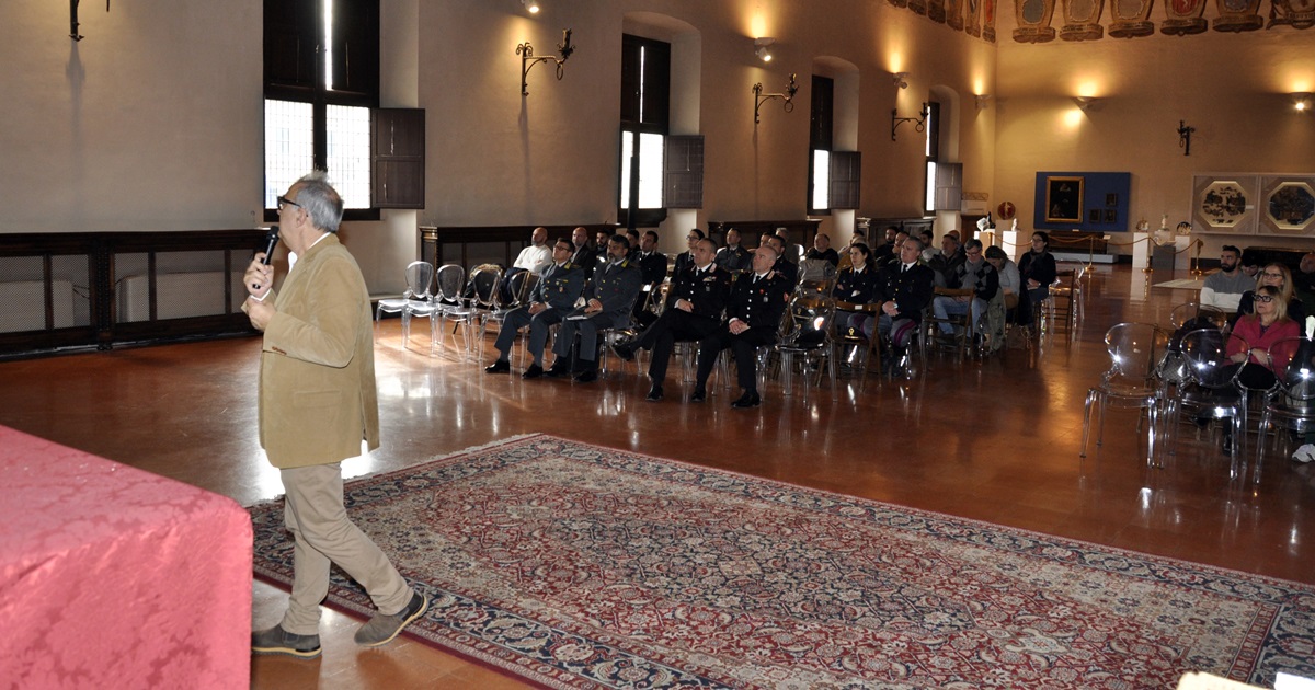 Pesaro, Questura e Prefettura organizzano il convegno “Il gioco pubblico con vincita in denaro” Pesaro, Questura e Prefettura organizzano il convegno “Il gioco pubblico con vincita in denaro”