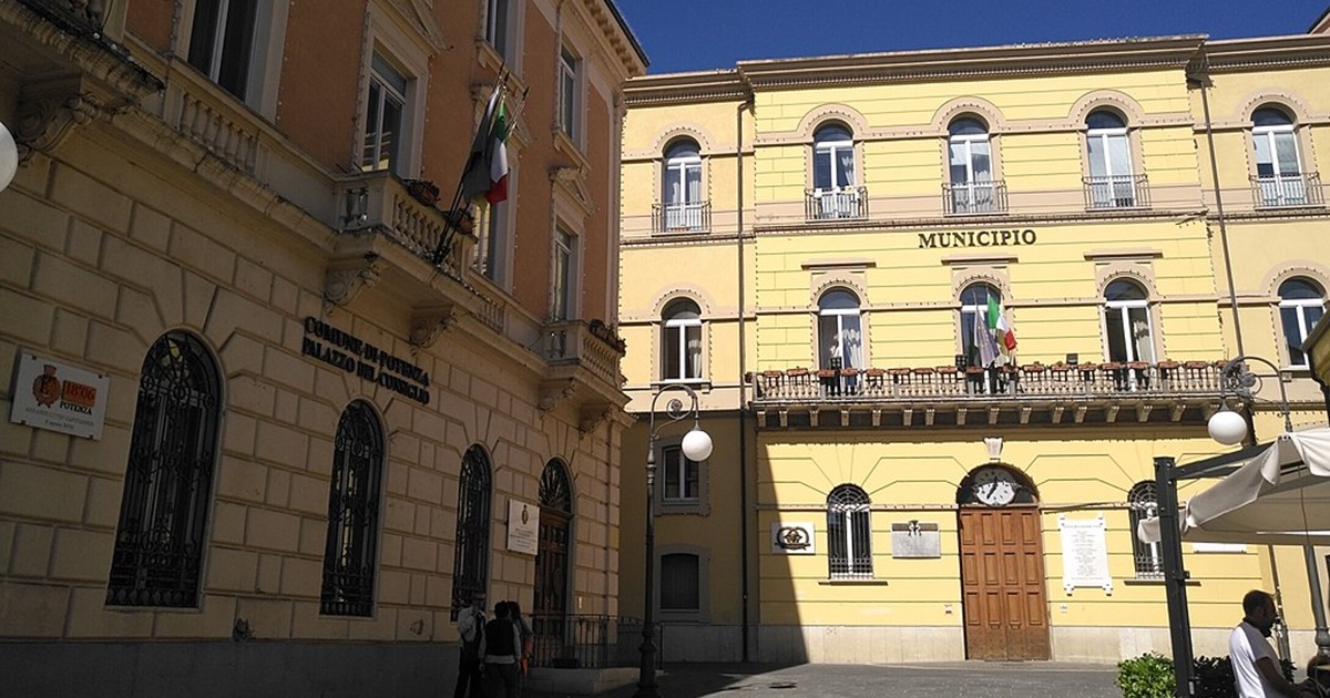 Potenza. Salta l’ultimo Consiglio comunale, addio al regolamento sul gioco d’azzardo Potenza. Salta l’ultimo Consiglio comunale, addio al regolamento sul gioco d’azzardo