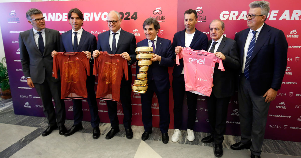 Scommesse ciclismo, Giro d’Italia: Pogacar domina anche in quota. Lo sloveno primo a Roma a 1,12, Thomas e Martinez a 15 su Snai Scommesse ciclismo, Giro d’Italia: Pogacar domina anche in quota. Lo sloveno primo a Roma a 1,12, Thomas e Martinez a 15 su Snai
