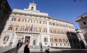 Giochi pubblici, la Camera esamina la prima relazione annuale del Governo: raccolta a 165 miliardi, online in crescita