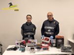 GdF, operazione “Coin-Up 80”: sequestrate 12mila console con memorizzati 47 milioni di videogame piratati GdF, operazione “Coin-Up 80”: sequestrate 12mila console con memorizzati 47 milioni di videogame piratati