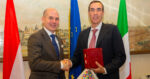 Il direttore dell’Agenzia delle Dogane e dei Monopoli, Roberto Alesse, ha incontrato a Roma il direttore dell’Amministrazione dei Monopoli dell’Austria, Hannes Hofer Il direttore dell’Agenzia delle Dogane e dei Monopoli, Roberto Alesse, ha incontrato a Roma il direttore dell’Amministrazione dei Monopoli dell’Austria, Hannes Hofer