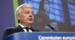 Belgio, sospetti di riciclaggio per l’ex commissario UE Didier Reynders: usava giochi e lotterie per giustificare contanti Belgio, sospetti di riciclaggio per l’ex commissario UE Didier Reynders: usava giochi e lotterie per giustificare contanti