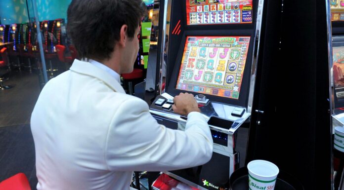 Slot e scommesse, il gestore deve verificare la licenza ex art. 88 TULPS nel bar per tutta la durata dell’attività