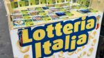 Lotteria Italia 2025, premi giornalieri con Affari Tuoi: cresce l’attesa per l’estrazione finale della Befana Lotteria Italia