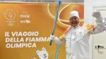 Diego Mendez porta la fiamma olimpica a Arezzo: il simbolo dei valori del Vasari Rugby e del gioco legale Diego Mendez porta la fiamma olimpica a Arezzo: il simbolo dei valori del Vasari Rugby e del gioco legale
