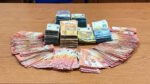 Bari, ADM e GdF: scoperti al porto e all’aeroporto circa 8 milioni di euro di valuta non dichiarata nel 2025 Bari, ADM e GdF: scoperti al porto e all’aeroporto circa 8 milioni di euro di valuta non dichiarata nel 2025