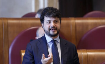 Minori e digitale, Benifei (PD): “Sì ai limiti d’età, ma servono anche educazione, regole e sovranità europea”
